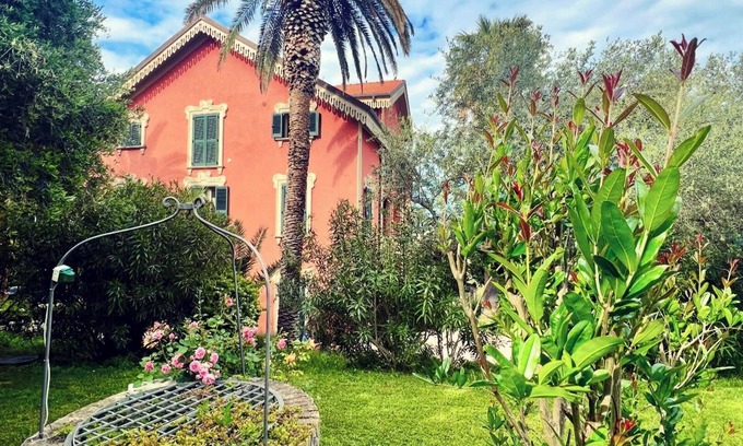 Silvi Maison | Portion de l'art nouveau villa avec jardin à 200m de la mer et du centre de Silv