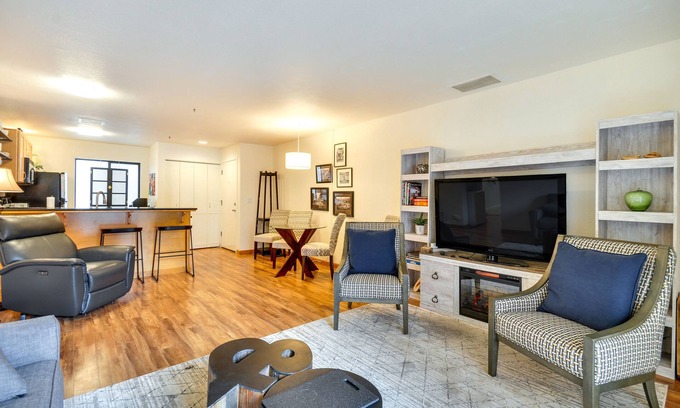 Old Town Chinatown Copropriété | Portland Condo w/ Hot Tub Access, Near Downtown!