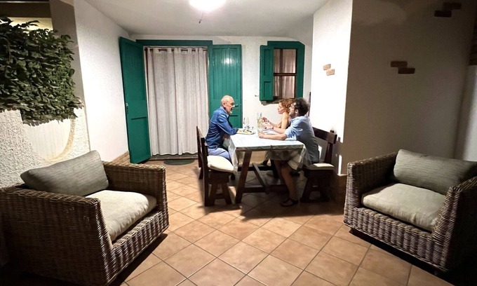 Sant'Anna Arresi Appartement | PORTO PINO: Porto Pinetto à 100 mètres de la plage des français