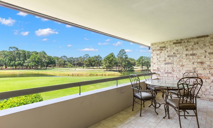 Palm Harbor Copropriété | PORTRUSH 3075 AT THE INNISBROOK RESORT RENOVATED CONDO WITH LAKE VIEW
