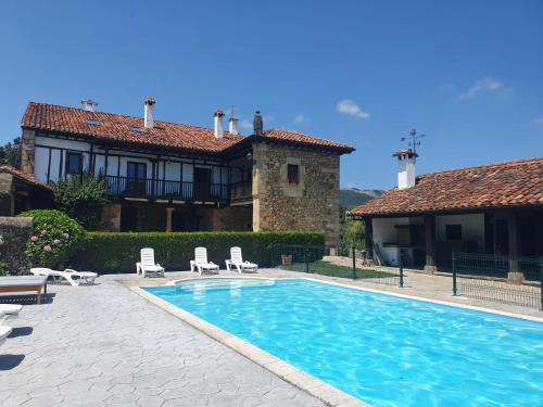 Medio Cudeyo Hôtel | Posada La Lomba