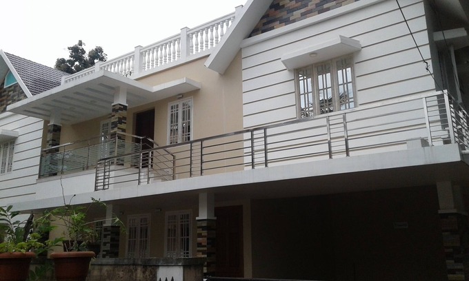 Eloor Maison | Maison chic dans un quartier résidentiel calme et calme si proche de la ville