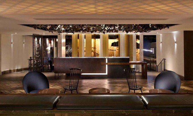 Bay Village Hôtel | Posh Suites with Bold Decor! Indulge in Boston's Rich Culture – Pets Allowed