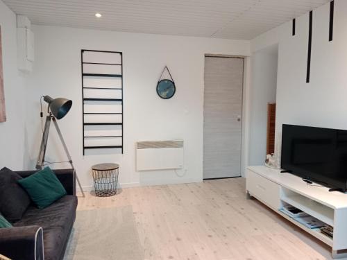 Luxeuil-les-Bains Appartement | Pounette, appartement T2, centre thermes Luxeuil