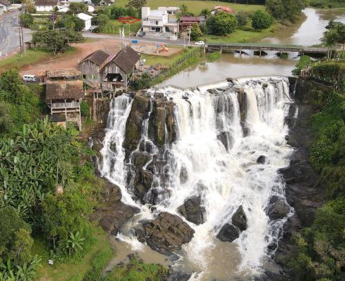 Doutor Pedrinho Maison | Pousada Salto Donner