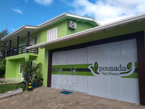 Tres Coroas Hôtel | Pousada Três Coroas