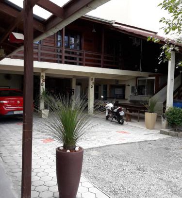 Castelo Branco Hôtel | Pousada Vovo Valdir