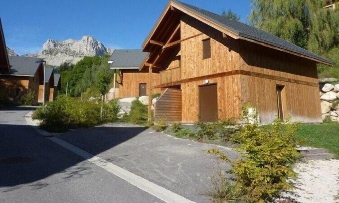 Gresse-en-Vercors Copropriété | Expérience Unique + Pistes Super | Chalet Duplex Authentique