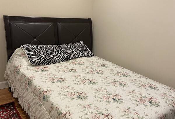 Keelesdale - Eglinton West Station Balnéaire | Chambre privée ∙ 2 personnes