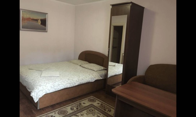 Chernovtsy Station Balnéaire | Chambre privée ∙ 3 personnes