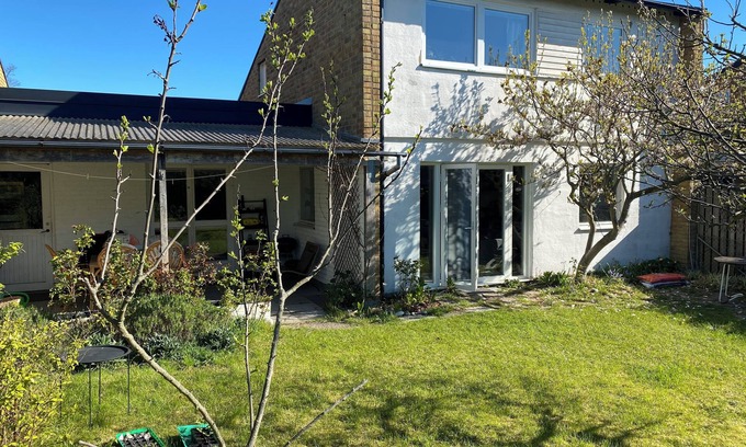 Vaster Maison | Practical and tasteful chain house in quiet area