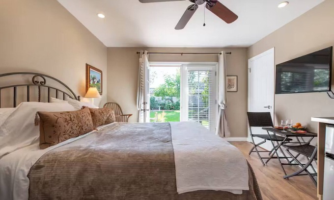 North Mountain Appartement | Practice Tiny House Living, with large gardens!