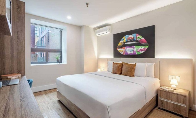 Gay Village Maison | Prada king– Heart of MTL Stay