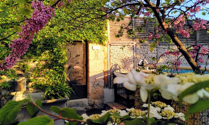 Saint-Etienne-de-Fontbellon Maison | Jolie maison jusqu'à 12 personnes, avec piscine et espace jeux pour les enfants