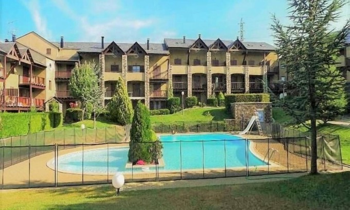 Caldegas Villa | Preciosa casa con jardín y piscina