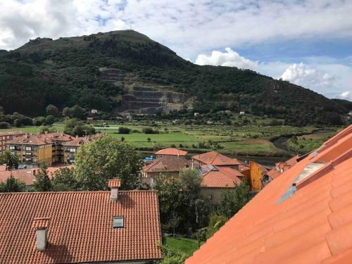 Limpias Appartement | Precioso Ático con parking privado. Vistas al Río