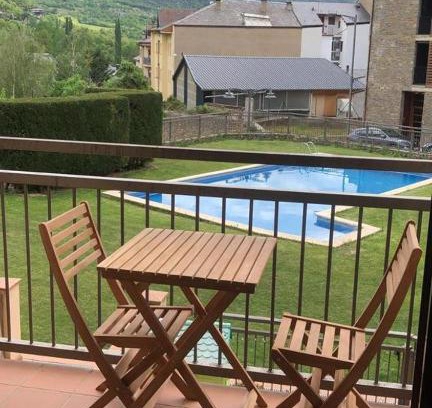 Sort Appartement | Precioso apartamento con piscina, ideal familias!