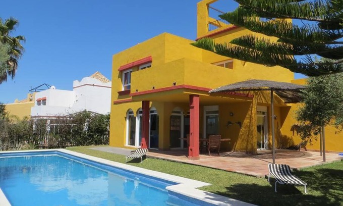 Sanlucar de Barrameda Maison | Precioso chalet con piscina