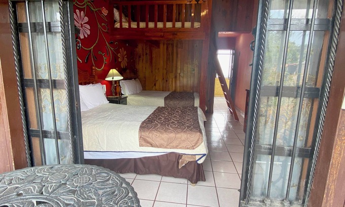 Mazamitla Appartement | Precioso Cuarto Familiar con Balcón en el Centro