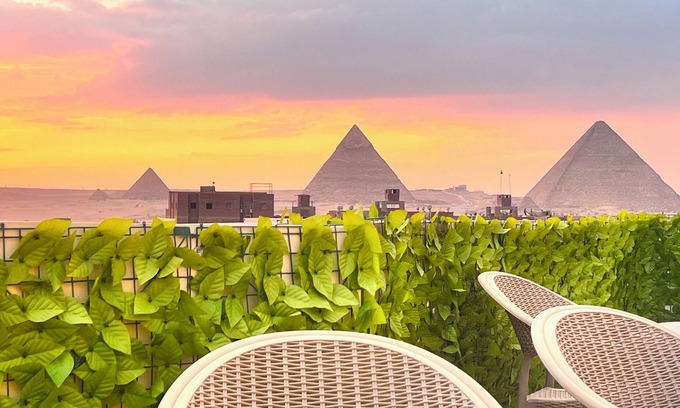 Giza Lit Et Petit-Déjeuner | Premier Pyramids Inn