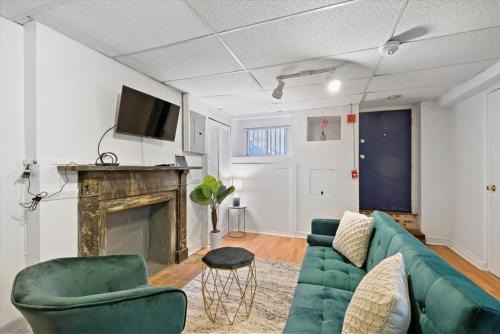 Gayborhood Appartement | Premium Apt In Prime Locale
