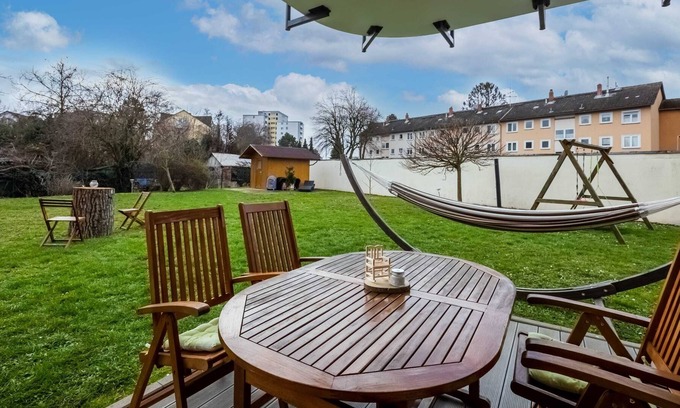 Eschersheim Appartement | Premium Smart Home, Huge Garden, Media Streaming