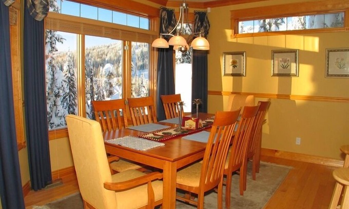 Silver Star Mountain Maison | Premium Beauty Stand-Alone. À proximité du village. Ski-in Ski-out. Qualité supérieure!
