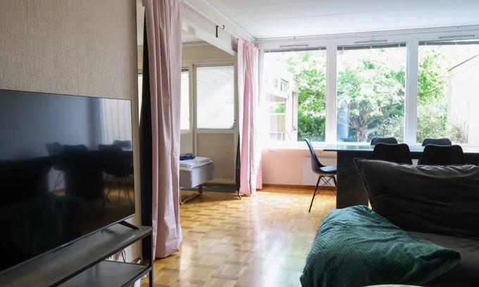 Gothenburg Appartement | Premium Workers Home | Near Volvo | Bergsjön