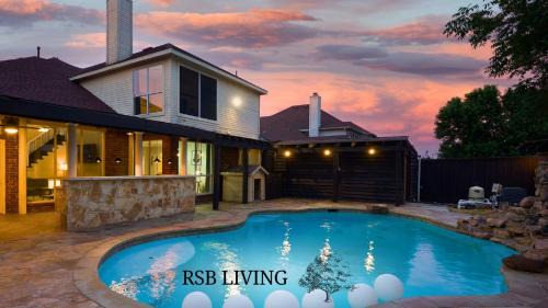 Sachse Maison | Prestigious 5BR 3,5BA Holiday Home with Pool, Sauna, Game Room & Bar