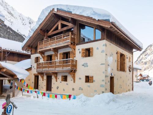 Champagny-en-Vanoise Chalet De Ski | Prestigious chalet with pool and sauna