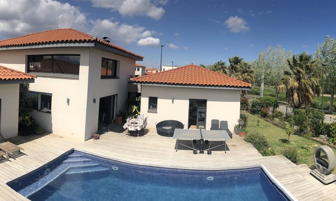 Saint-Hippolyte Maison | Villa de prestige contemporaine, avec grande piscine et belle terrasse ombragée