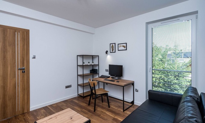 Biezanow - Prokocim Maison | Prestigious Residence with Garden, Garage, and Elegant Rooms