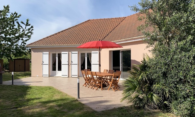 Clasville Maison | Jolie maison de 126M2 avec jardin, proche des plages et d'une base de loisir .