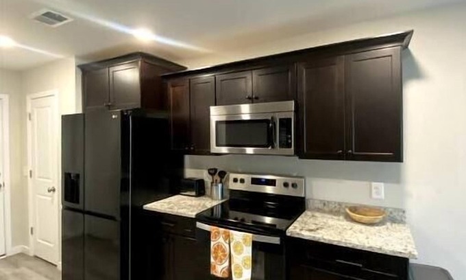 Warner Robins Maison | Pretty Home in Warner Robins for Mid to Long Stays