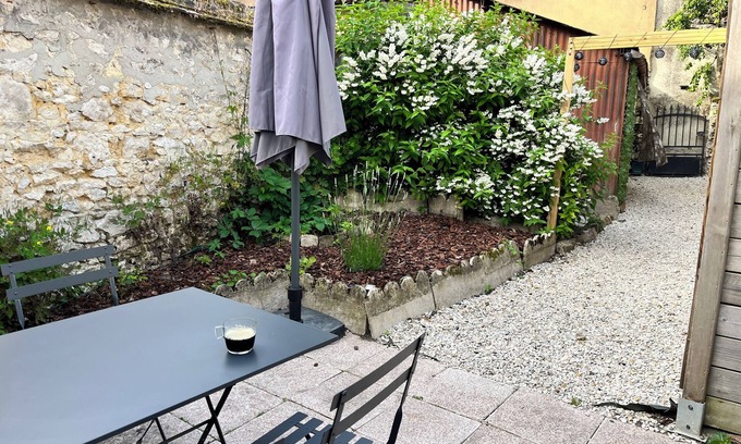 Provins Maison | Pretty little house with garden, in the center of Provins
