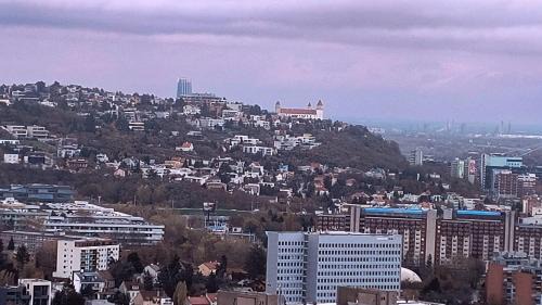 Karlova Ves Appartement | Pretty Nice view Apartment, Private Parking, 8min to center by car