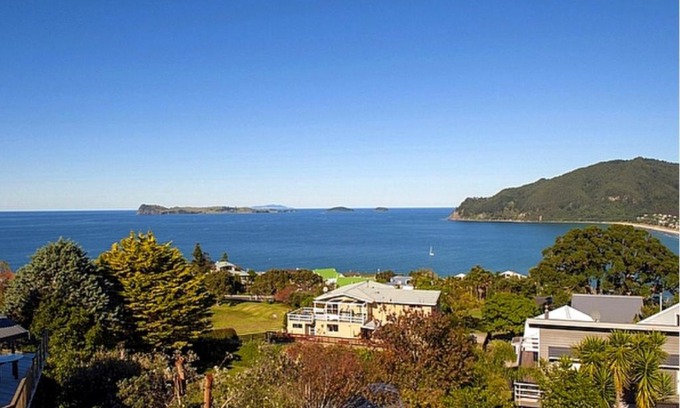 Tairua Maison | Pretty on Paku, Tairua - Cottage