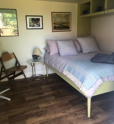 Sheringham Maison | Pretty self-contained garden room