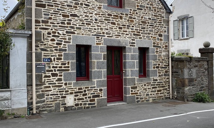 Dol-de-Bretagne Maison | Jolie maison de ville idéalement située à 5mn à pied de la gare.