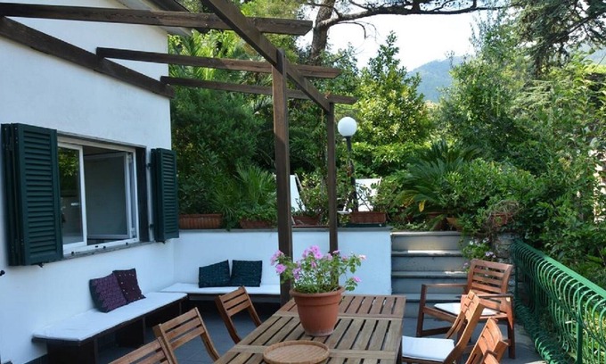 Cinque Terre Villa | Jolie Maison Blanche - L'emplacement idéal à proximité de tout ce que vous pouvez désirer.