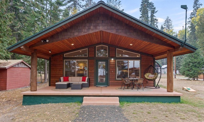 Nordman Cabine | Priest Lake Family Cabin w/ Private Beach Access