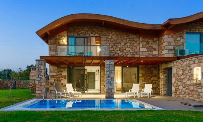 Lardos Villa | Primavera Villa 2BR Private Pool Near Beach