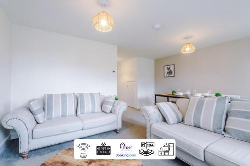 Chester Maison | Prime Location 3 storey By Harperletting Short Lets & Serviced Accommodation Chester With driveway Long or Short stays