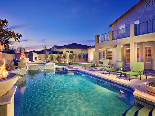 Sonoran Foothills Maison | Prime Location, Heated Pool, Hot Tub, Fire Pit, Bbq, More