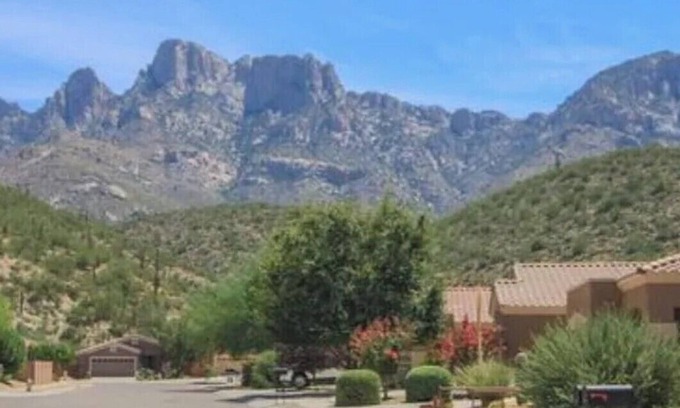 Oro Valley Maison | Prime location. Lowest priced furnished single family home in the area.