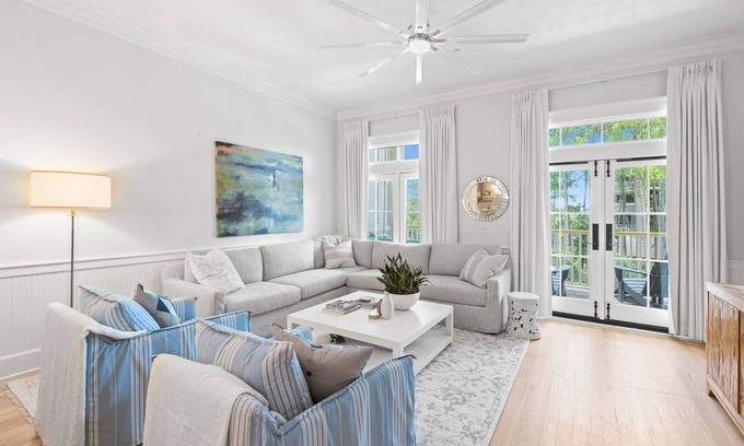 Beach District Maison | PRIME LOCATION!! WATERCOLOR CONDO FULLY RENOVATED! STEPS TO BEACH CLUB!