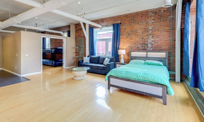 Old Market Copropriété | Prime Old Market Location: Walkable Omaha Condo!