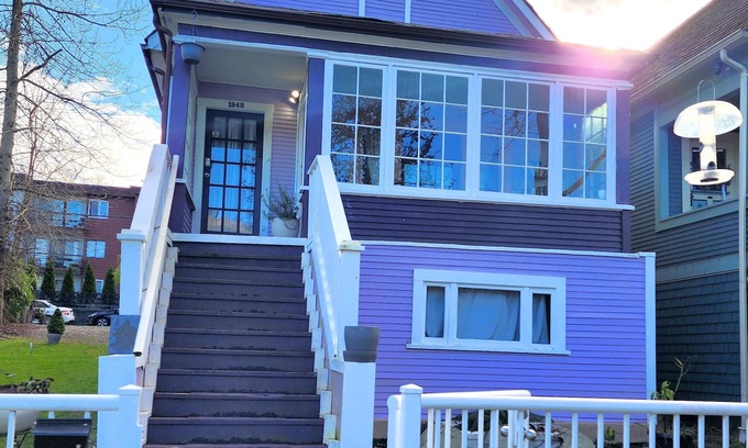 Kitsilano Maison | Prime Spot :Entire House, Lrg Yard, By Kits Beach
