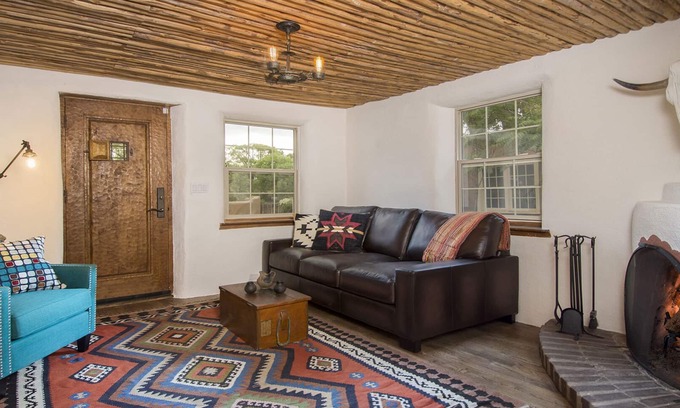 Historic Eastside Maison | Santa Fe Trifecta: Emplacement privilégié-Luxueusement rénové-Casita Eastside historique