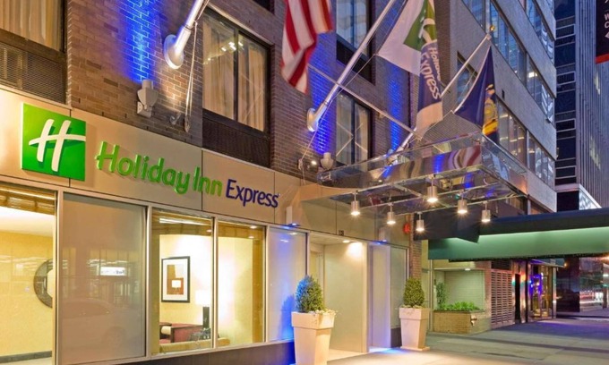 Financial District Hôtel | Prime Wall Street Stay + Breakfast. Subway Access